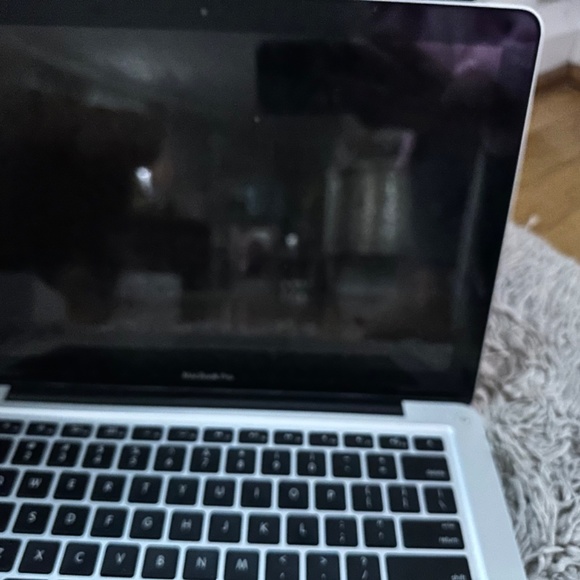 Mac Book Pro - Picture 5 of 6